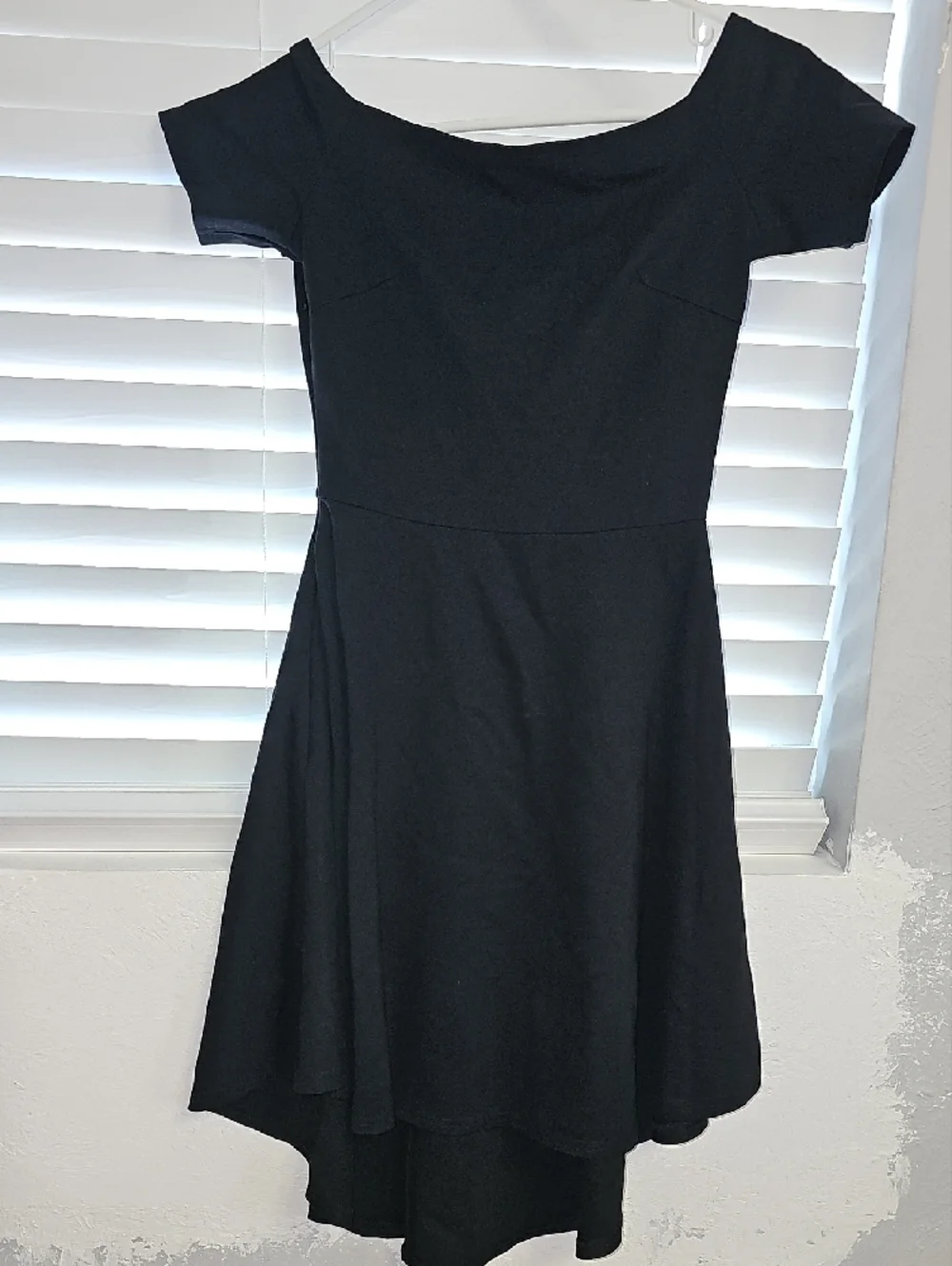 Chic One-Shoulder High-Low Dress in Black (#75) - Picture 2 of 4